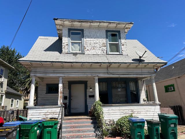 421 E Rose Street, Stockton CA: https://media.crmls.org/mediaz/2cd8f814-27d3-4974-9833-7f3f0e5bcad0.jpg