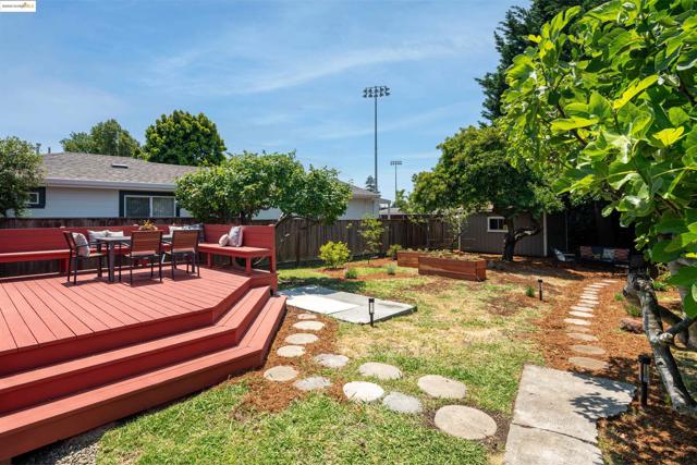 209 Behrens St, El Cerrito CA: https://media.crmls.org/mediaz/2cd8fec6-76df-4dc4-b194-1a9de99a0e2c.jpg