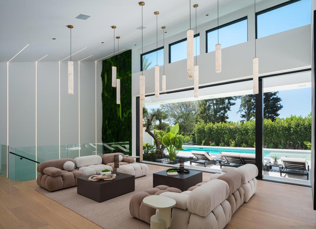 MLS #250043137SD image #17