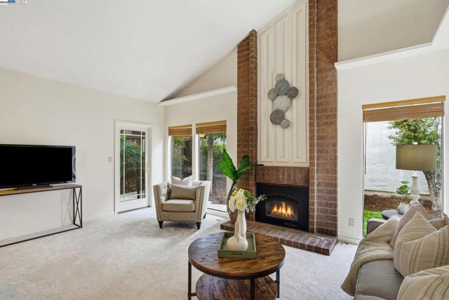 7444 Pecan Court, Pleasanton CA: https://media.crmls.org/mediaz/2cda969d-14a7-4517-809f-ffc26ec364fd.jpg