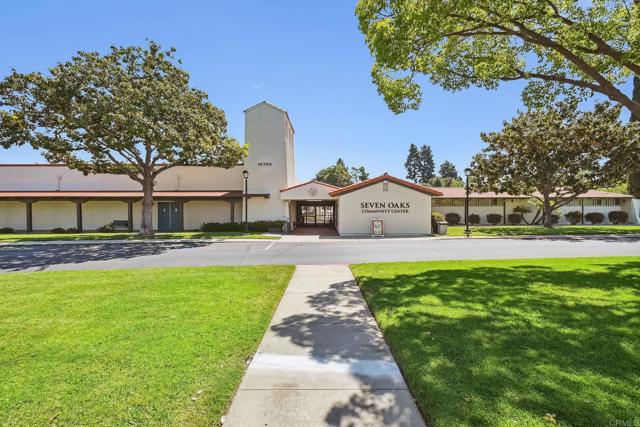 12434 Meandro Rd, San Diego CA: https://media.crmls.org/mediaz/2cdc8771-dabb-408d-b4f4-a3349d0d55cf.jpg