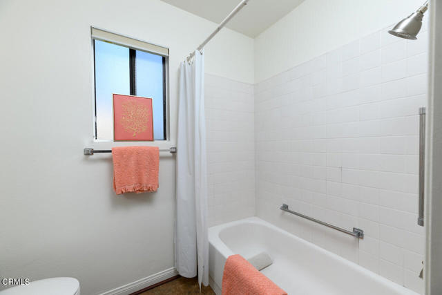 Detail Gallery Image 9 of 38 For 33208 Village 33, Camarillo,  CA 93012 - 2 Beds | 2 Baths