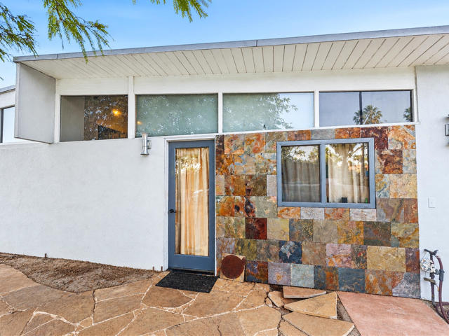 345 E Glen Circle S, Palm Springs, CA 92262