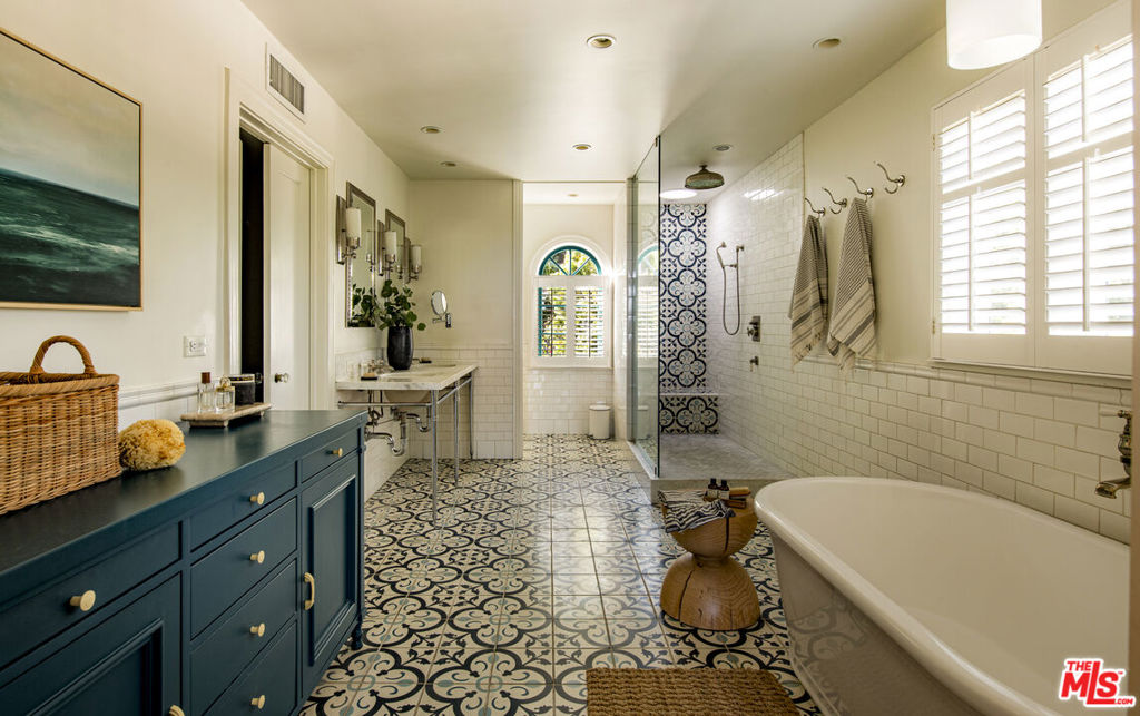 MLS #25561625 image #30
