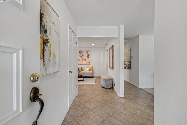 5135 Charlotte Way, Livermore CA: https://media.crmls.org/mediaz/2cdecc02-6cac-40c8-969e-3320a443834d.jpg