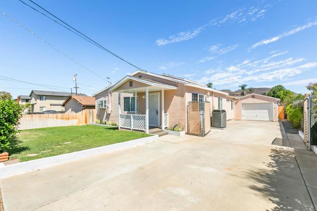 Detail Gallery Image 1 of 1 For 1234 Persimmon Ave, El Cajon,  CA 92021 - 5 Beds | 3/1 Baths