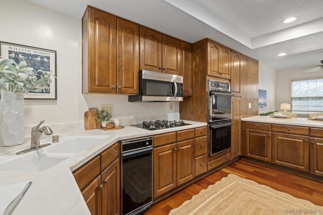 717 C Ave, Coronado CA: https://media.crmls.org/mediaz/2cdf2246-2a34-4f4c-a61a-473700ff4483.jpg
