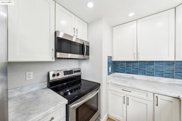 1893 Shirley Dr, Benicia CA: https://media.crmls.org/mediaz/2ce0b8bf-b6ef-47ca-ad2d-3941ccff6a6b.jpg