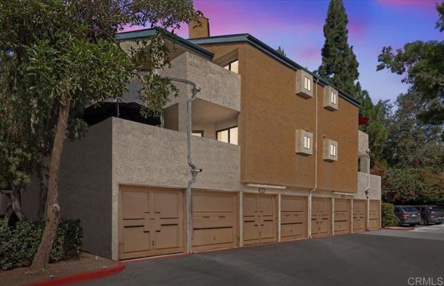 9755 Mesa Springs Way, San Diego CA: https://media.crmls.org/mediaz/2ce0c8ae-461d-4379-b30d-7ad64900f19e.jpg