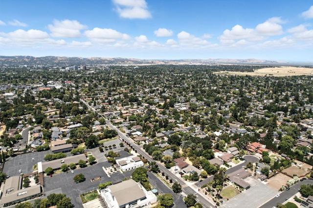 1579 West Street, Concord CA: https://media.crmls.org/mediaz/2ce0d57b-1ea7-4989-b277-5af2463824e3.jpg