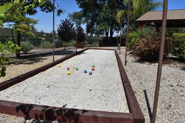 25657 Bellemore Dr, Ramona CA: https://media.crmls.org/mediaz/2ce0eae7-1be0-4603-b8ea-8db39f88b8e6.jpg