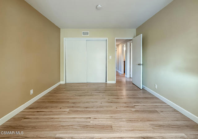 1251 Buckingham Drive, Thousand Oaks CA: https://media.crmls.org/mediaz/2ce16178-d9de-420d-9dba-67fdc257280d.jpg