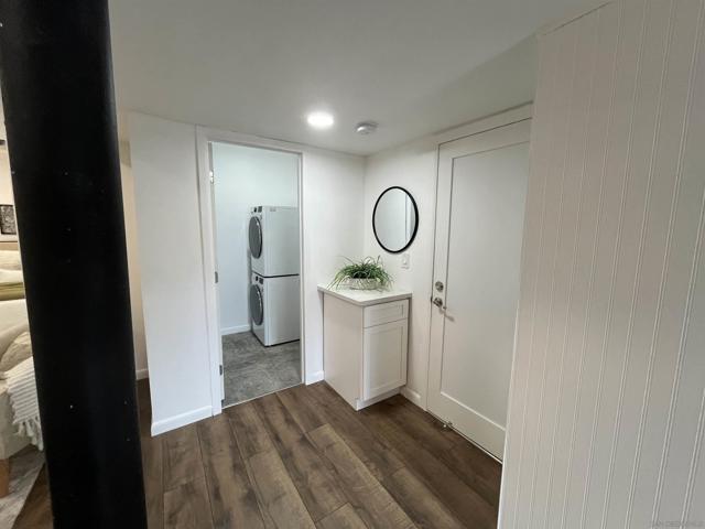 118 W 8Th Ave, Escondido CA: https://media.crmls.org/mediaz/2ce18b8b-213e-40c3-ab6b-99d45ac8af97.jpg