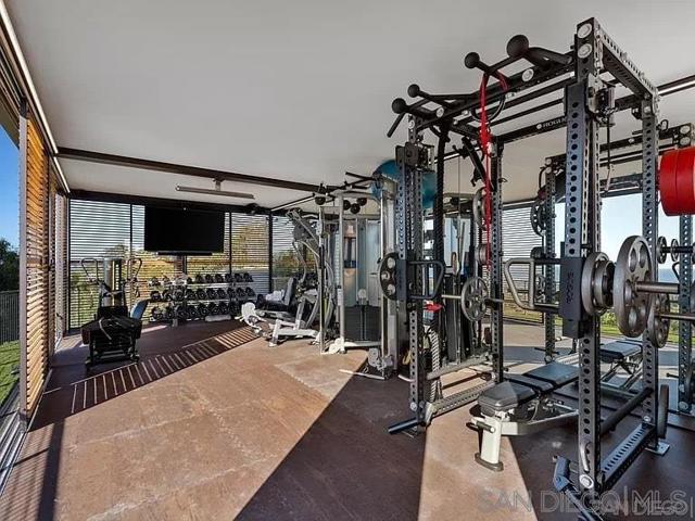 2585 Calle Del Oro, La Jolla CA: https://media.crmls.org/mediaz/2ce1b8a6-cdf9-494c-b2c0-87a8bff601f8.jpg