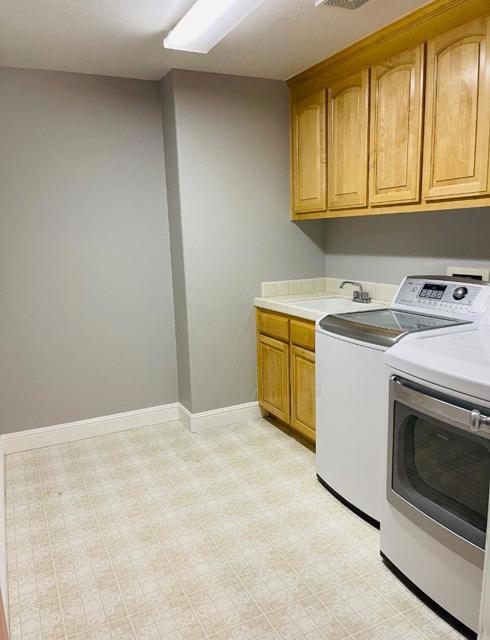 982 White Cloud Drive, Morgan Hill CA: https://media.crmls.org/mediaz/2ce2e862-17b0-43ba-a2bc-96646c1d9467.jpg