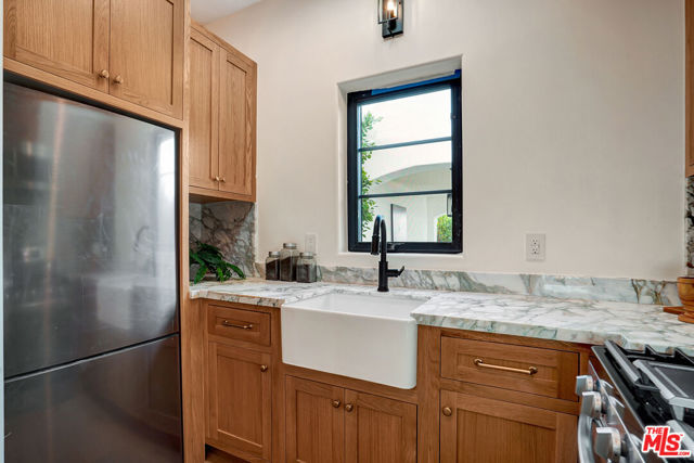 8617 Rugby Drive, West Hollywood CA: https://media.crmls.org/mediaz/2ce3534f-029b-4751-9c59-55ed8e5d263a.jpg