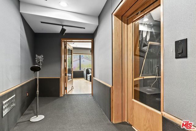 5940 Manola Way, Los Angeles CA: https://media.crmls.org/mediaz/2ce42557-08cc-4b3e-bb6a-424ca628abbc.jpg