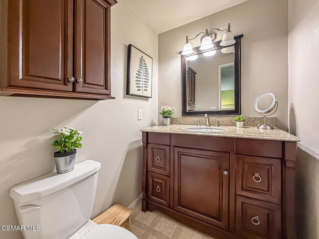 1683 Addax Circle, Ventura CA: https://media.crmls.org/mediaz/2ce45b99-e1a2-4b3c-99af-5aaac346e815.jpg