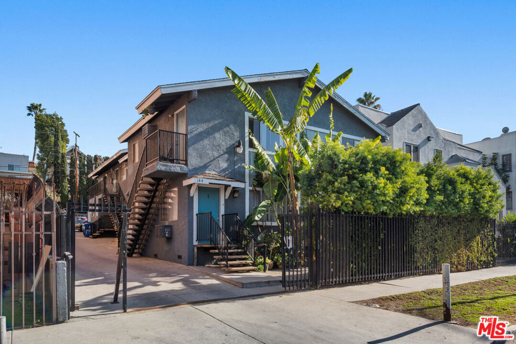 140 S Westmoreland Avenue, Los Angeles, CA 90004