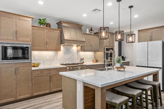 303 Ventasso Way, Fallbrook CA: https://media.crmls.org/mediaz/2ce4cd9b-4412-4717-a55e-3fe6069e3ae6.jpg