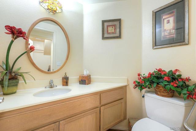 12127 Corte Napoli, San Diego CA: https://media.crmls.org/mediaz/2ce537ff-73ea-4aed-9b73-bb32fa45c0b0.jpg