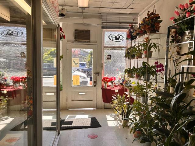 915 E Julian Street, San Jose CA: https://media.crmls.org/mediaz/2ce55309-735e-4ade-b138-aa02ddfece68.jpg