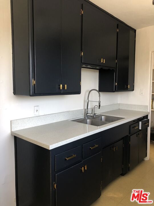 2225 1/2 Lake Shore Avenue, Los Angeles CA: https://media.crmls.org/mediaz/2ce58304-73b7-4274-a813-9844c65ba987.jpg