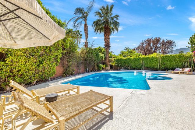 34 Lincoln Place, Rancho Mirage CA: https://media.crmls.org/mediaz/2ce5fd1c-9214-43c1-aaf7-fc978fc86aa7.jpg