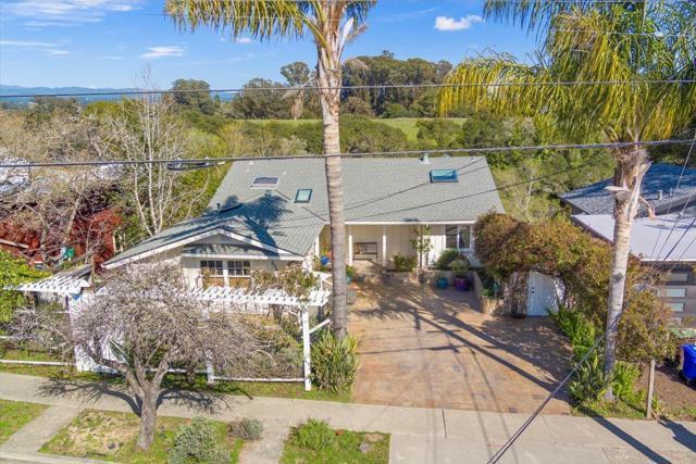 304 Harbor Drive, Santa Cruz CA: https://media.crmls.org/mediaz/2ce704a1-d540-4447-818a-e3e8bcd08699.jpg