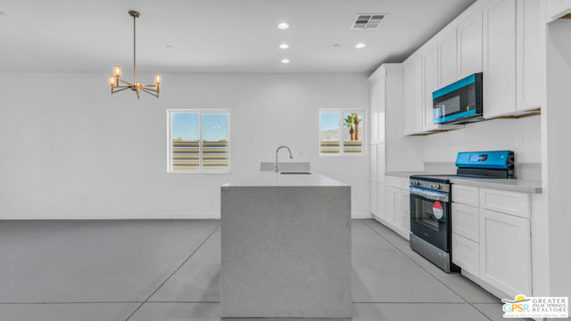 13704 Sarita Drive, Desert Hot Springs CA: https://media.crmls.org/mediaz/2ce7a6ec-7207-448c-9977-b92cb6b6a338.jpg