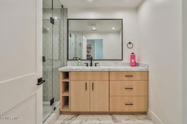 31754 Foxfield Drive, Westlake Village CA: https://media.crmls.org/mediaz/2ce7ea98-23cc-4556-ba66-fdba752b5197.jpg