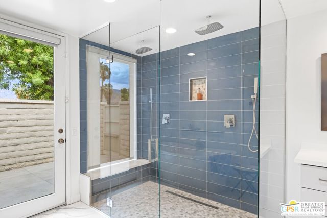 68095 Seven Oaks Place, Cathedral City CA: https://media.crmls.org/mediaz/2ce80566-052c-4b6c-8570-cf4bfc1d363c.jpg