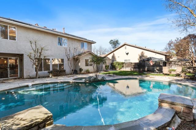 4008 Cortona Drive, Modesto CA: https://media.crmls.org/mediaz/2ce807e0-15a2-4f38-8f21-05c9a7d07147.jpg