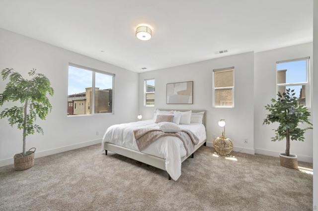 7786 Stylus Dr, San Diego CA: https://media.crmls.org/mediaz/2ce84985-c15f-48e0-9957-94fadda78103.jpg