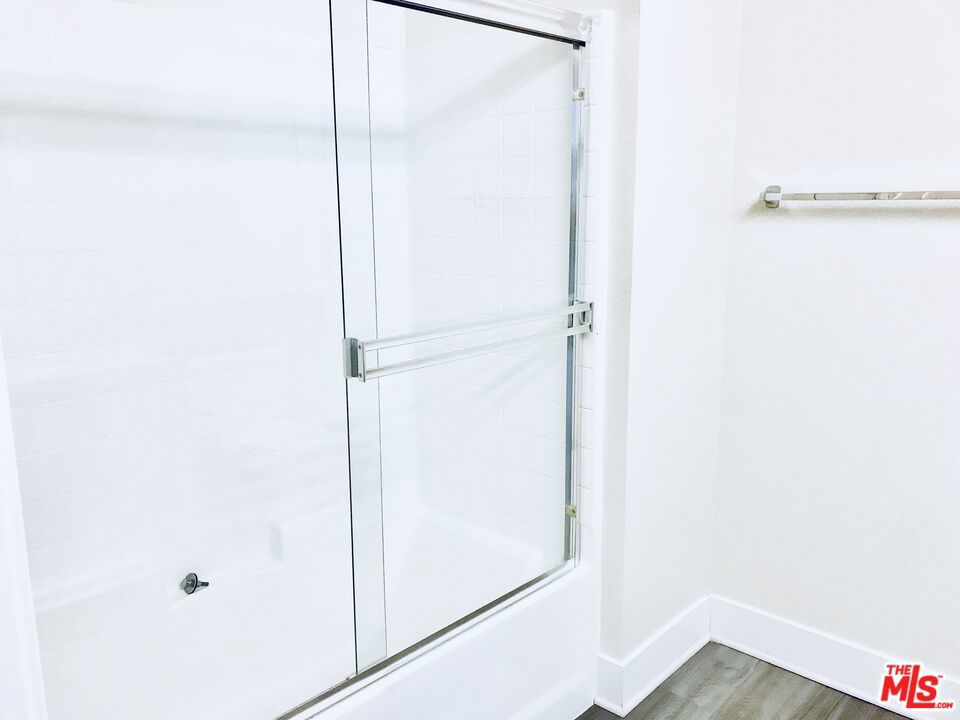 https://media.crmls.org/mediaz/2ce89a18-d410-4d0a-beed-ea72202e24fa.jpg?preset=X-Large