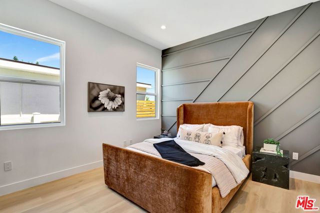 5730 Lasaine Avenue, Encino CA: https://media.crmls.org/mediaz/2ce89ebc-c076-4f8d-b5f8-f596ea3525cc.jpg