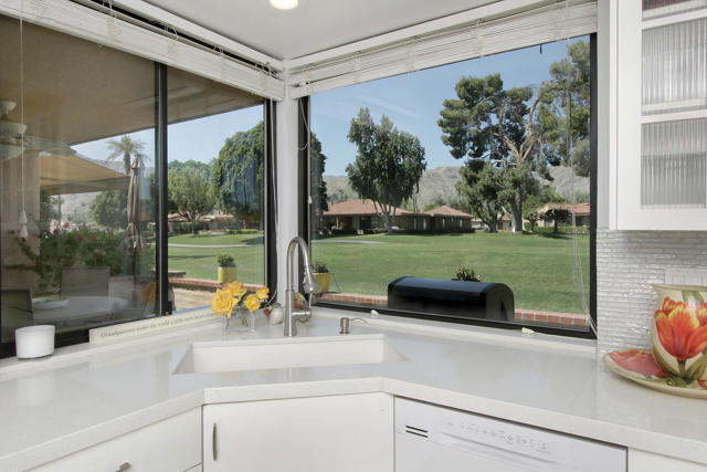 Image 12 of 42 For 74 La Ronda Drive