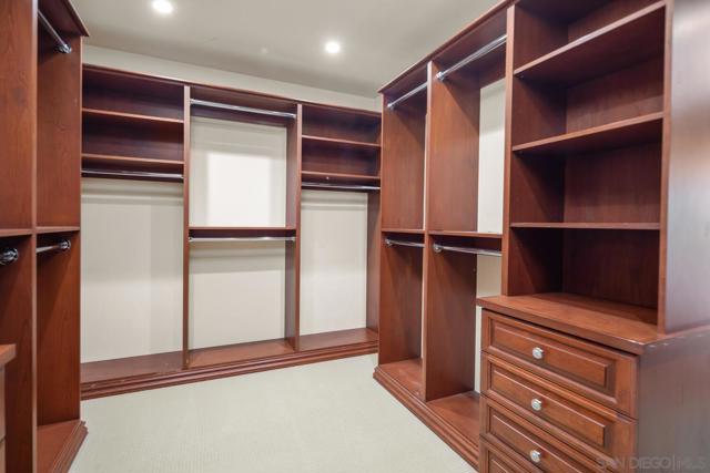 650 Glorietta Blvd, Coronado CA: https://media.crmls.org/mediaz/2ce95b0d-c8a1-4928-92fb-06fa2bc631ab.jpg