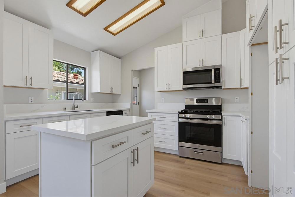 14955 Avenida Venusto - photo 8