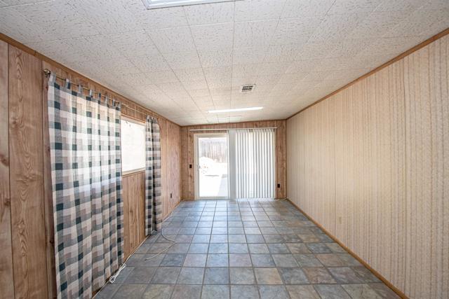 14728 Jeff Park Lane, Poway CA: https://media.crmls.org/mediaz/2cea009e-3e35-4d3e-b35d-5f3ee1477737.jpg