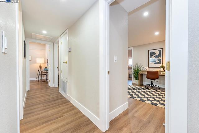 697 Lakewood Dr, Sunnyvale CA: https://media.crmls.org/mediaz/2cea7356-1c01-4d4e-b293-d07494183c2d.jpg