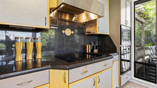 11 Hawk View, Portola Valley CA: https://media.crmls.org/mediaz/2ceab020-63a2-45ec-bd88-aee8419a0b50.jpg