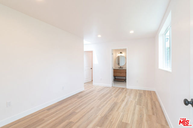 4005 Sequoia Street, Los Angeles CA: https://media.crmls.org/mediaz/2cec10c3-ad35-4930-b4db-4e1e0ecc4b22.jpg
