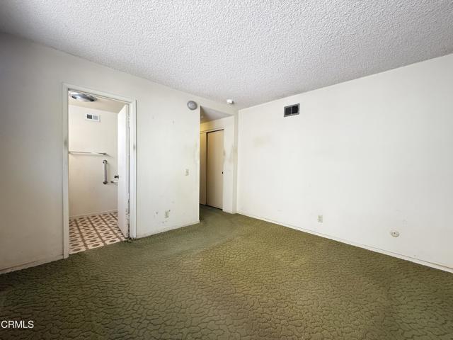 8160 Tiara Street, Ventura CA: https://media.crmls.org/mediaz/2cec2966-3617-400a-8995-903149c24d84.jpg