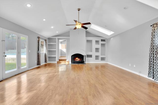 5170 Randlett Dr, La Mesa CA: https://media.crmls.org/mediaz/2cec320b-ce0f-494c-948c-1540c2826796.jpg