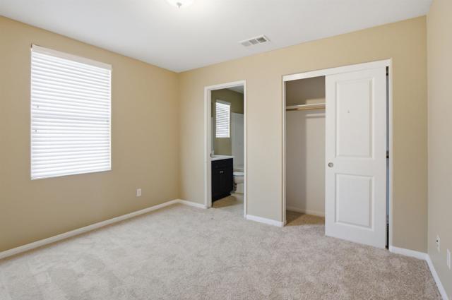 Detail Gallery Image 10 of 21 For 1874 Violet Ct #5,  Chula Vista,  CA 91913 - 3 Beds | 3/1 Baths