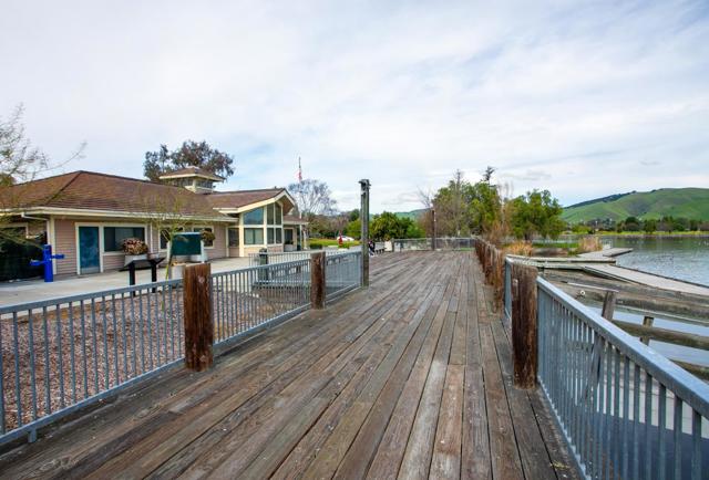 3674 Oakwood Terrace, Fremont CA: https://media.crmls.org/mediaz/2cec4a02-68a1-46dd-854f-771b5b00644c.jpg