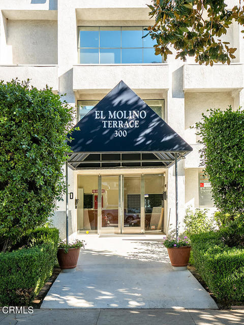 Detail Gallery Image 2 of 26 For 300 N El Molino Ave #309,  Pasadena,  CA 91101 - 0 Beds | 1 Baths