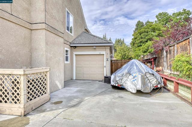 713 Tennyson Dr, Livermore CA: https://media.crmls.org/mediaz/2cedded1-b401-4d66-895a-9b5bd3a7f2ba.jpg