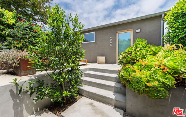 4066 Alla Road, Los Angeles CA: https://media.crmls.org/mediaz/2cef5d39-b723-4101-8244-08120a08a97d.jpg
